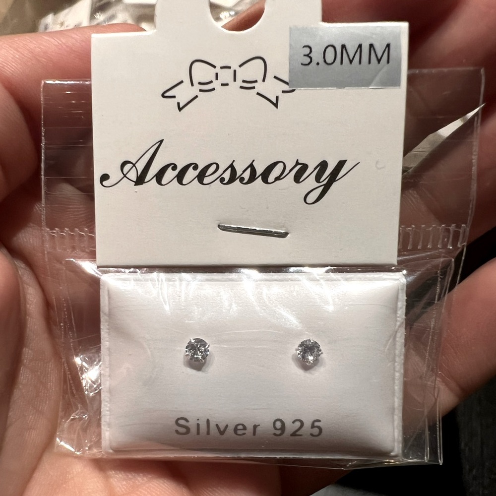 3 mm Earrings Silver